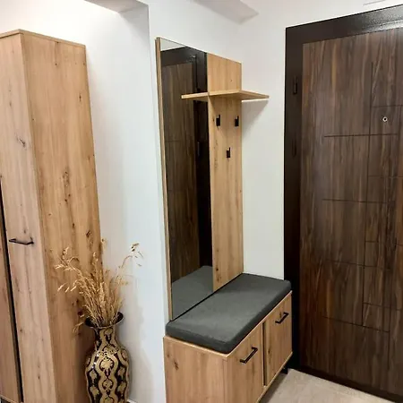 Toni / 2bedrooms Apartamento