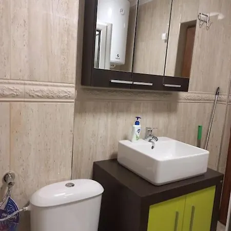 Toni / 2bedrooms Apartamento *