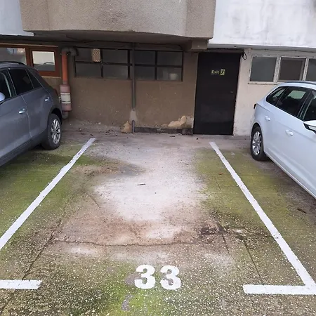 Toni / 2bedrooms Apartamento *