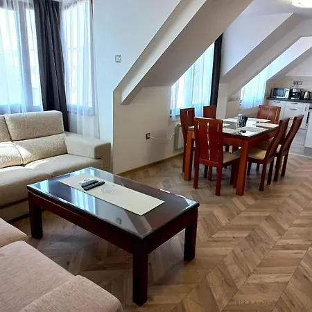 Toni / 2bedrooms *